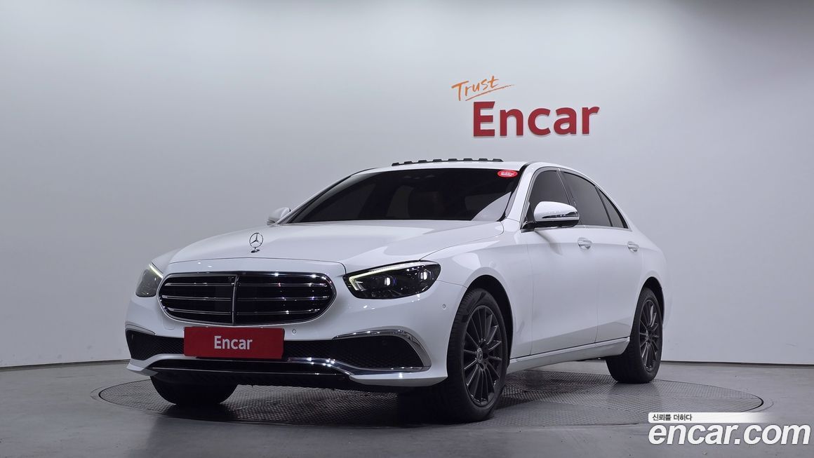 Mercedes-Benz E-Class 2022