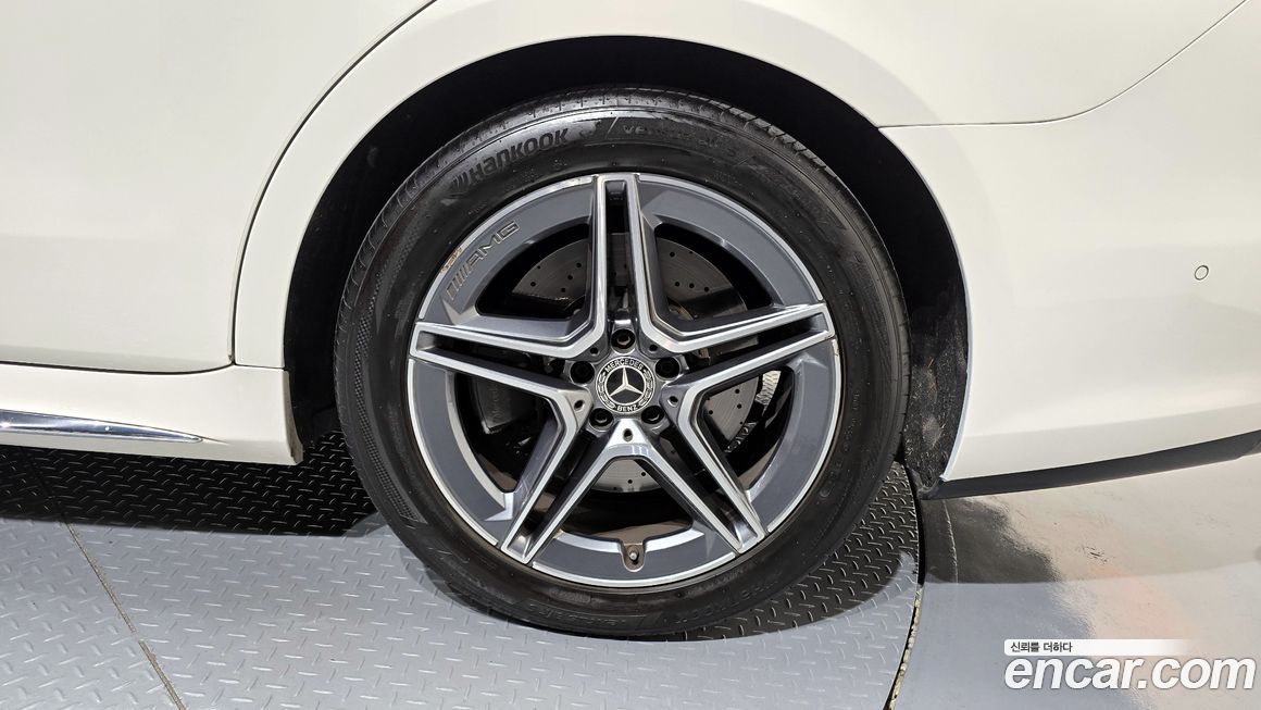 Mercedes-Benz S-Class 2022