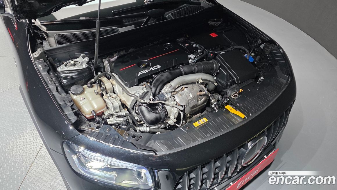 Mercedes-Benz GLB-Class 2023