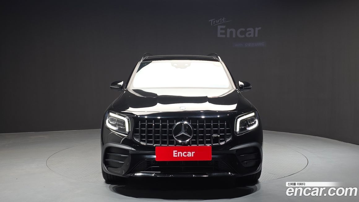 Mercedes-Benz GLB-Class 2023