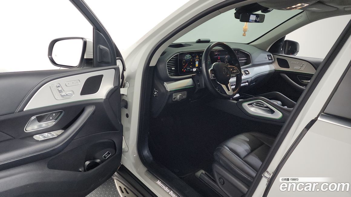 Mercedes-Benz GLE-Class 2021