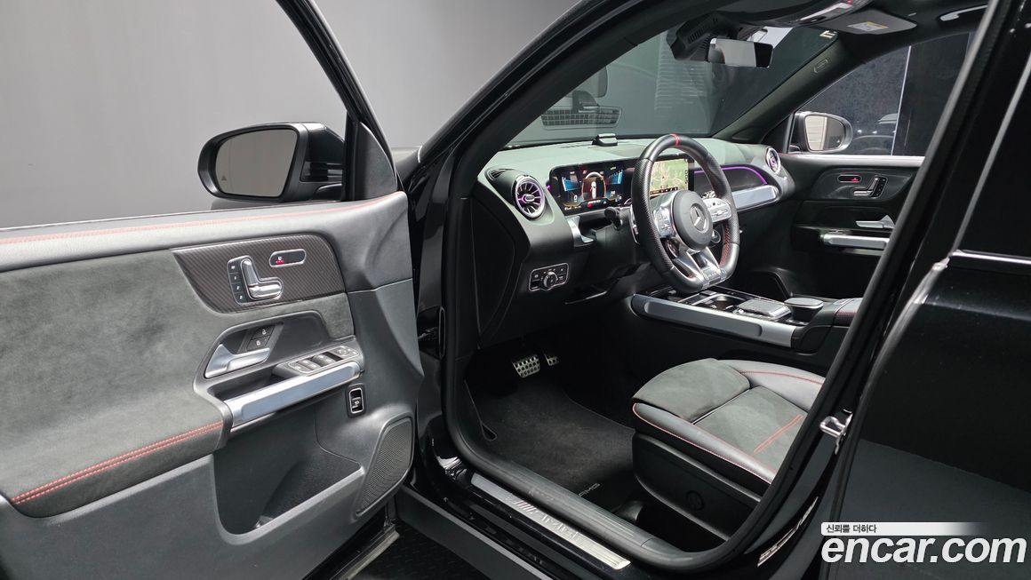 Mercedes-Benz GLB-Class 2023