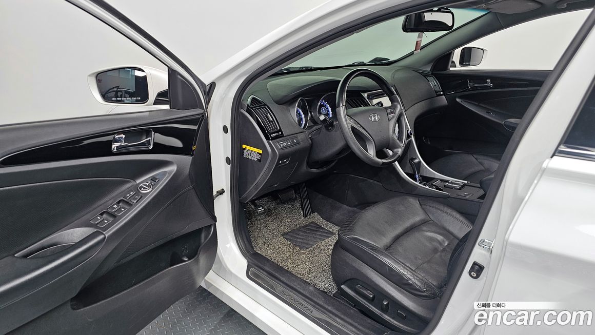 Hyundai Sonata 2011