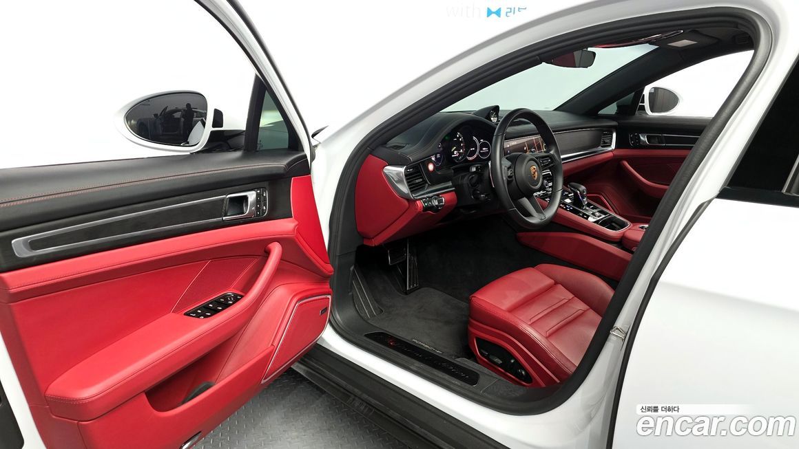 Porsche Panamera 2023