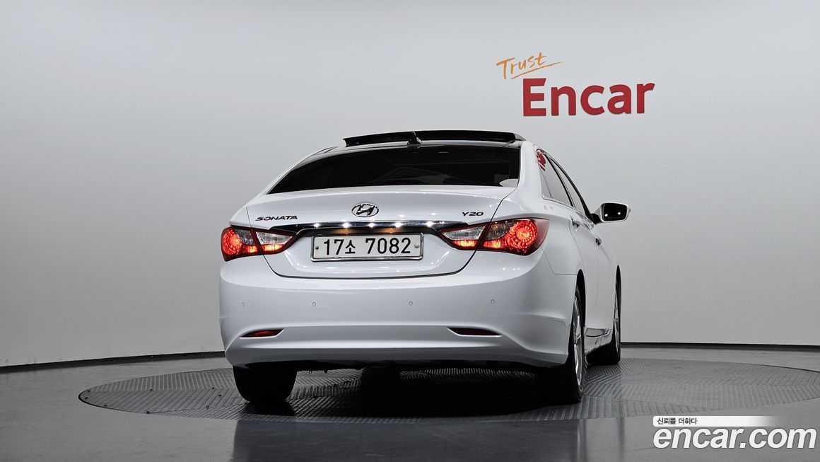 Hyundai Sonata 2011