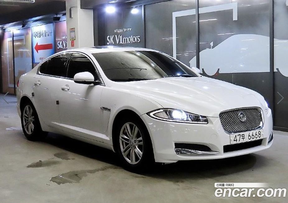 Jaguar XF 2012