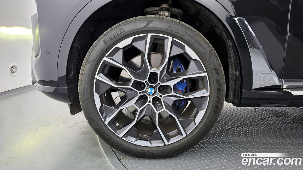 BMW X7 2025