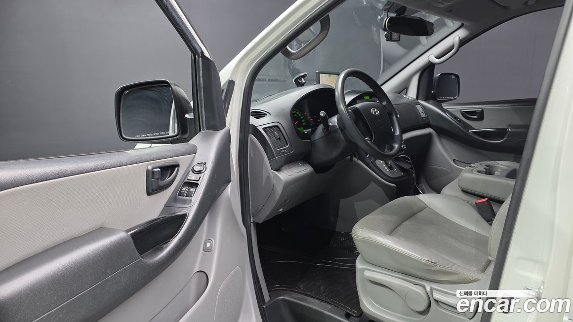Hyundai Starex 2016