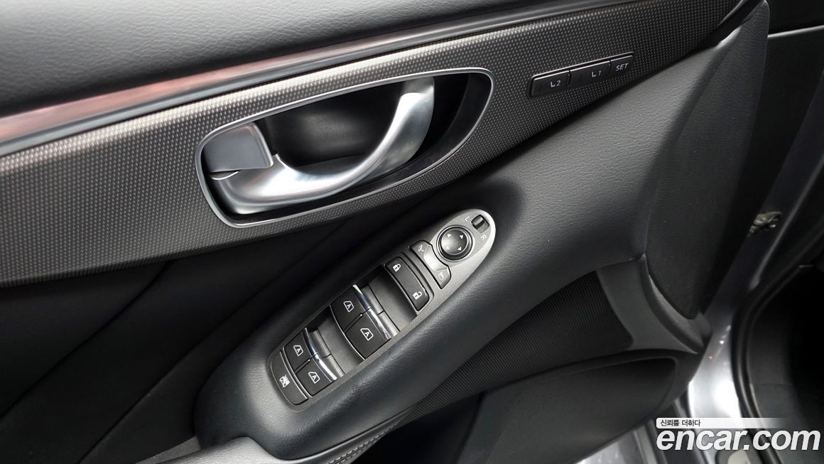 Infiniti Q50 2016
