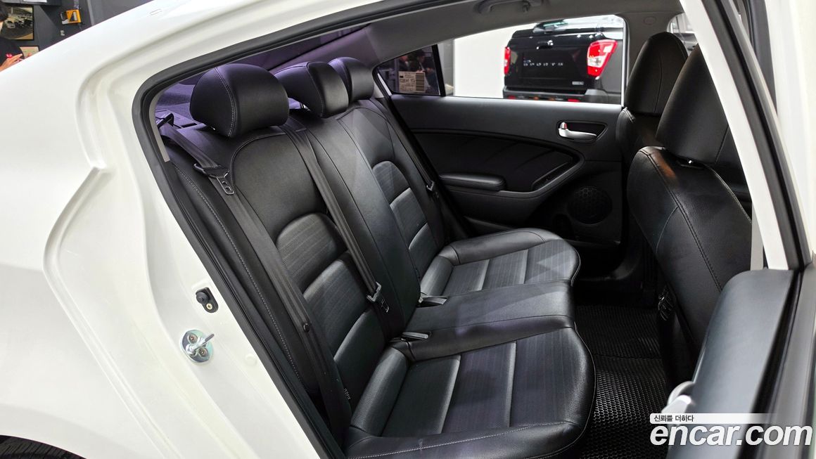 Kia K3 2016