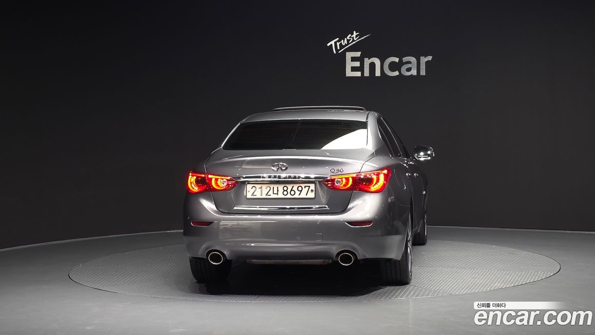 Infiniti Q50 2016
