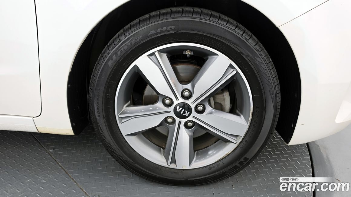 Kia K3 2016