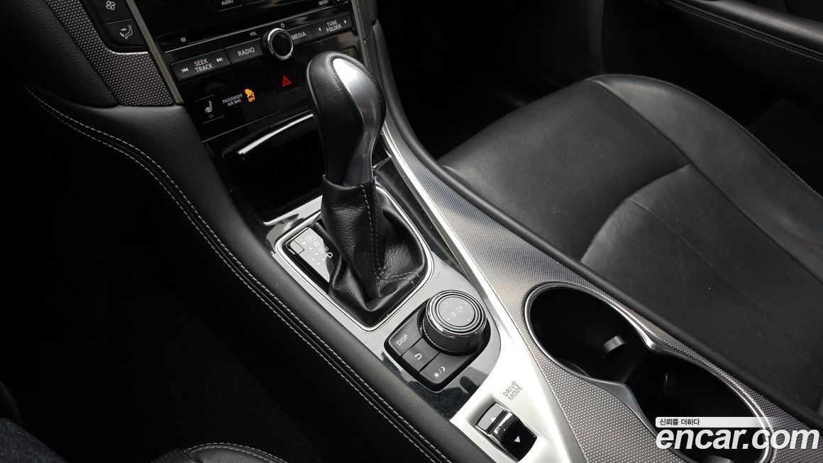 Infiniti Q50 2016