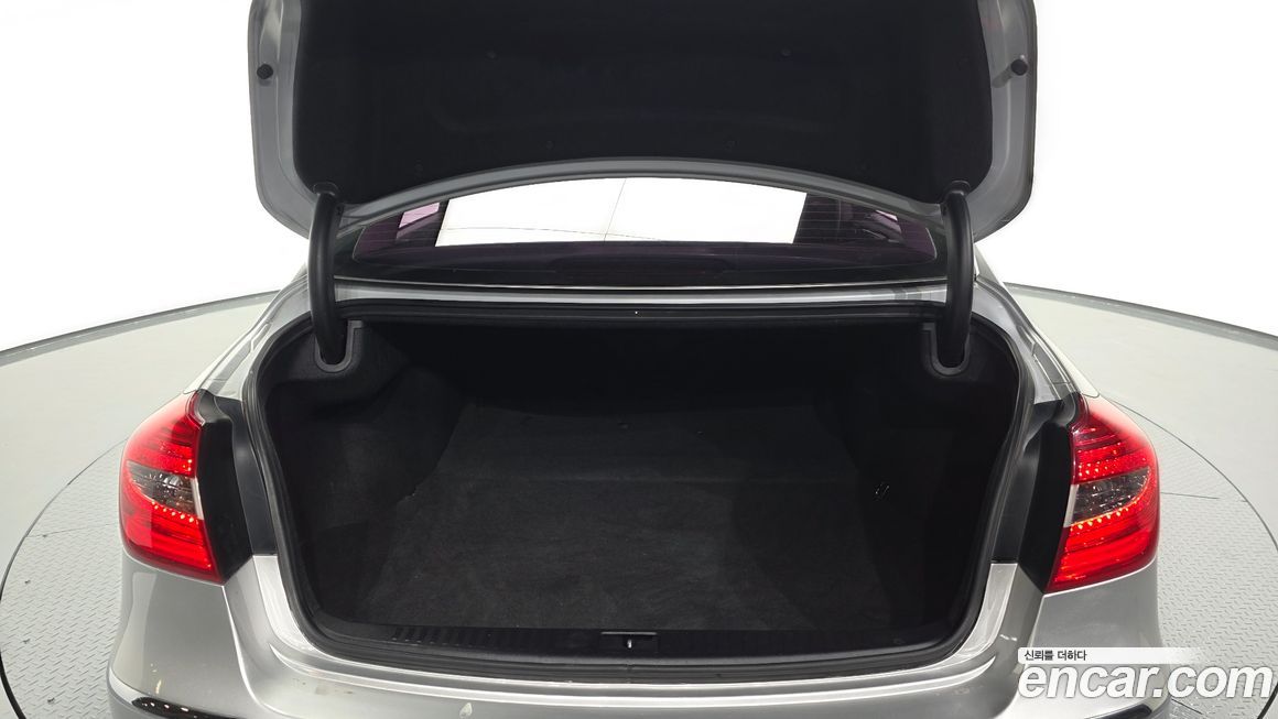 Hyundai Genesis 2013