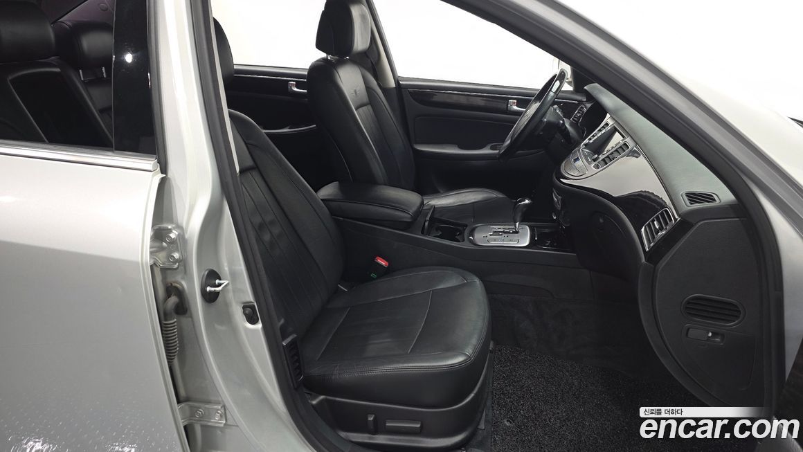 Hyundai Genesis 2013