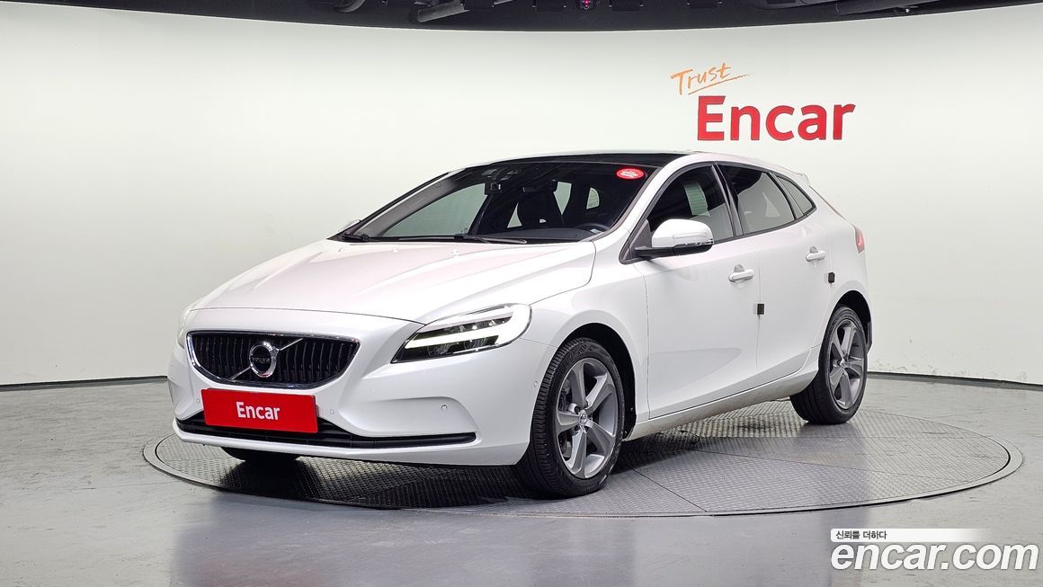 Volvo V40 2017