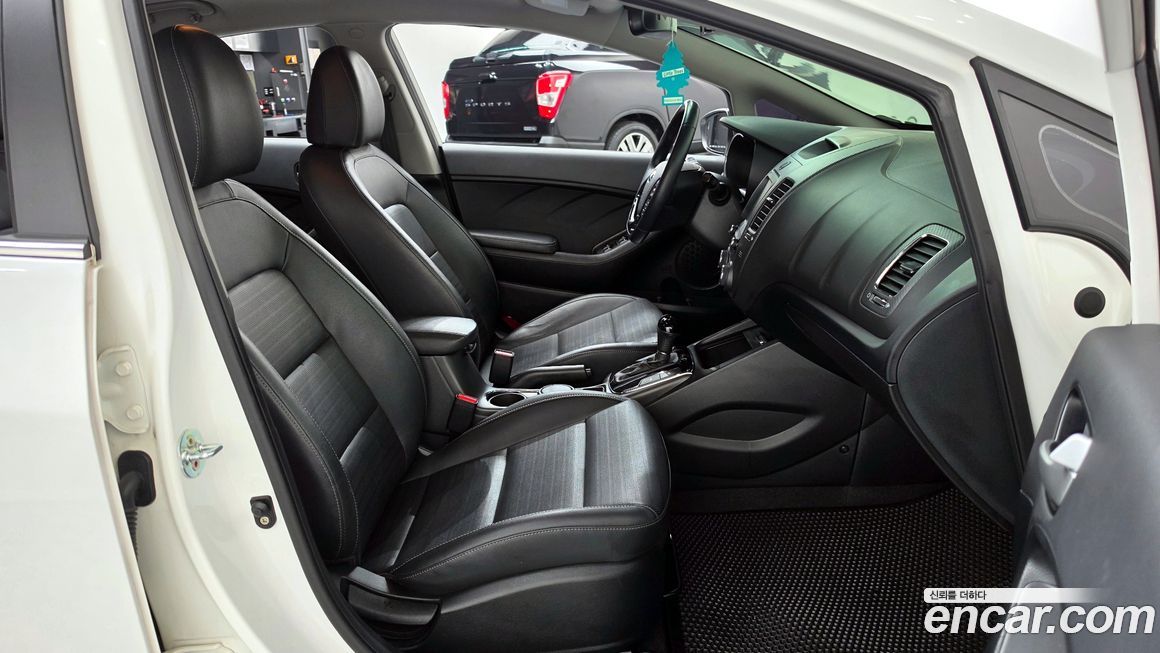 Kia K3 2016