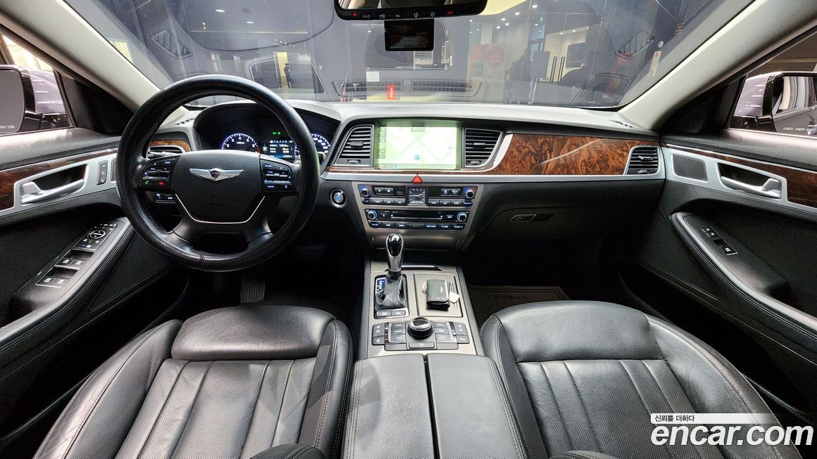 Hyundai Genesis 2015