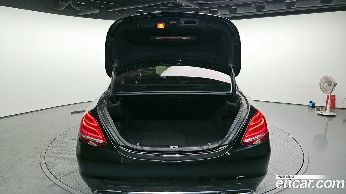 Mercedes-Benz C-Class 2016