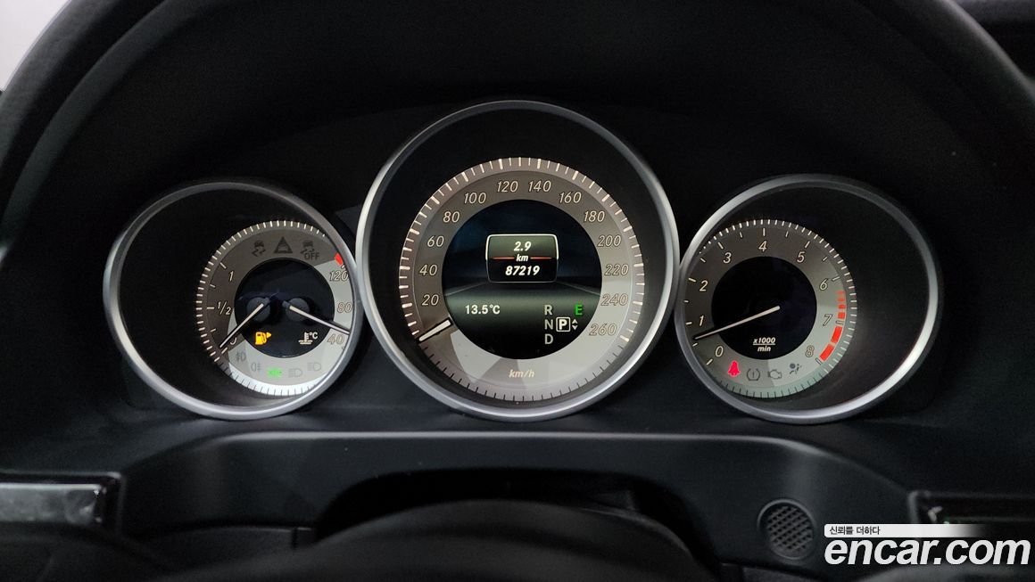 Mercedes-Benz E-Class 2016