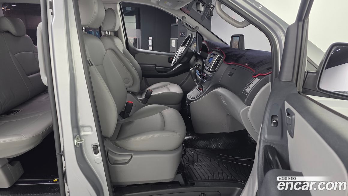 Hyundai Starex 2018