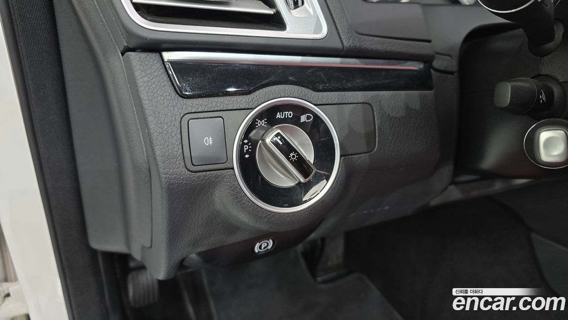 Mercedes-Benz E-Class 2015