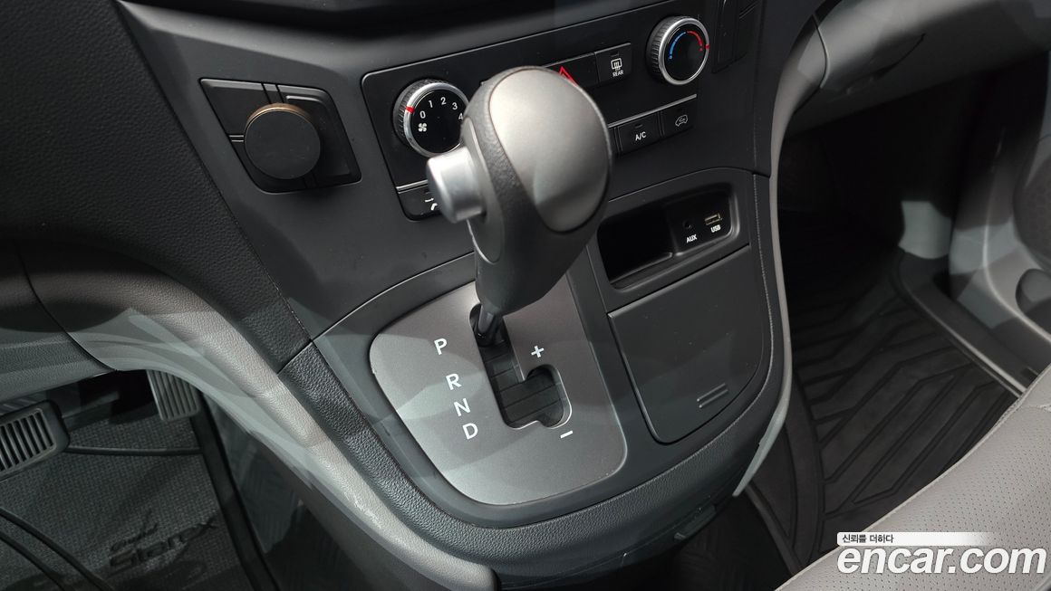 Hyundai Starex 2019