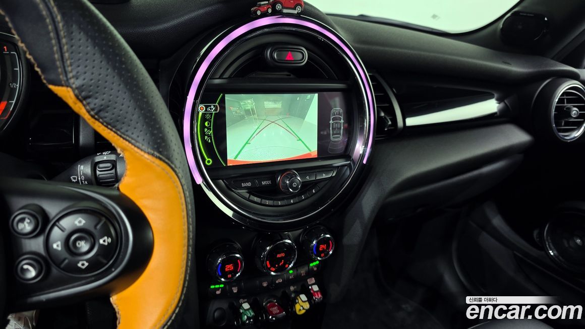 Mini Cooper Convertible 2018