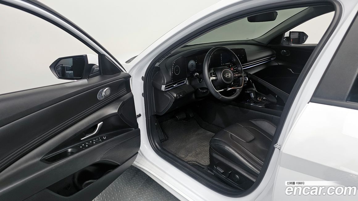 Hyundai AVANTE 2024