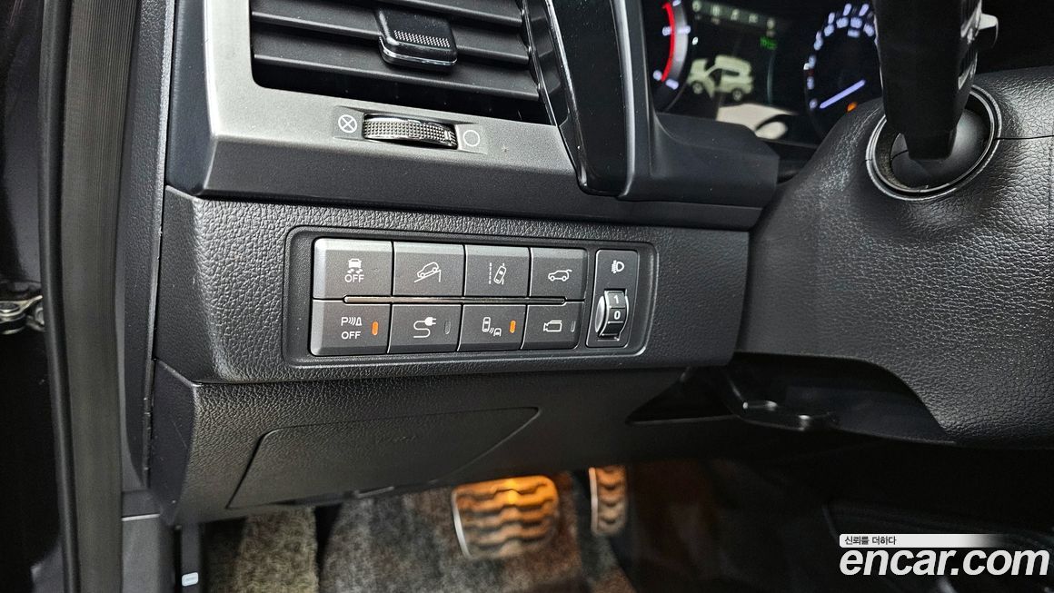 KG_Mobility_Ssangyong Rexton 2020