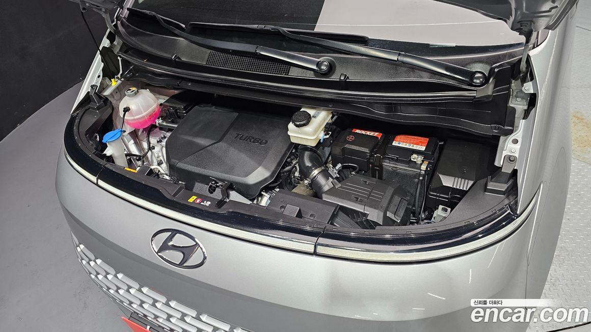 Hyundai Staria 2023