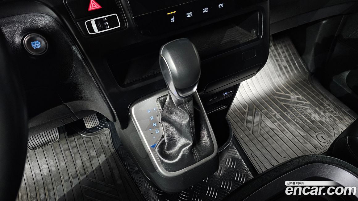 Hyundai Staria 2023