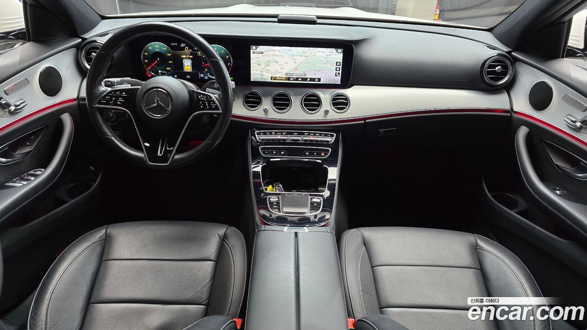 Mercedes-Benz E-Class 2021