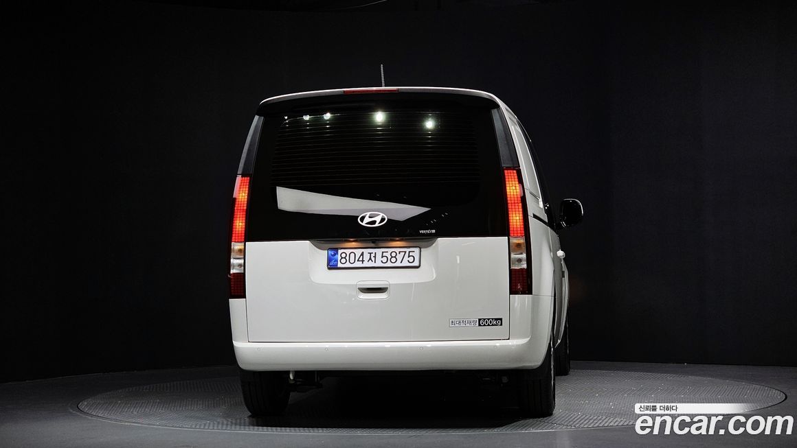 Hyundai Staria 2025