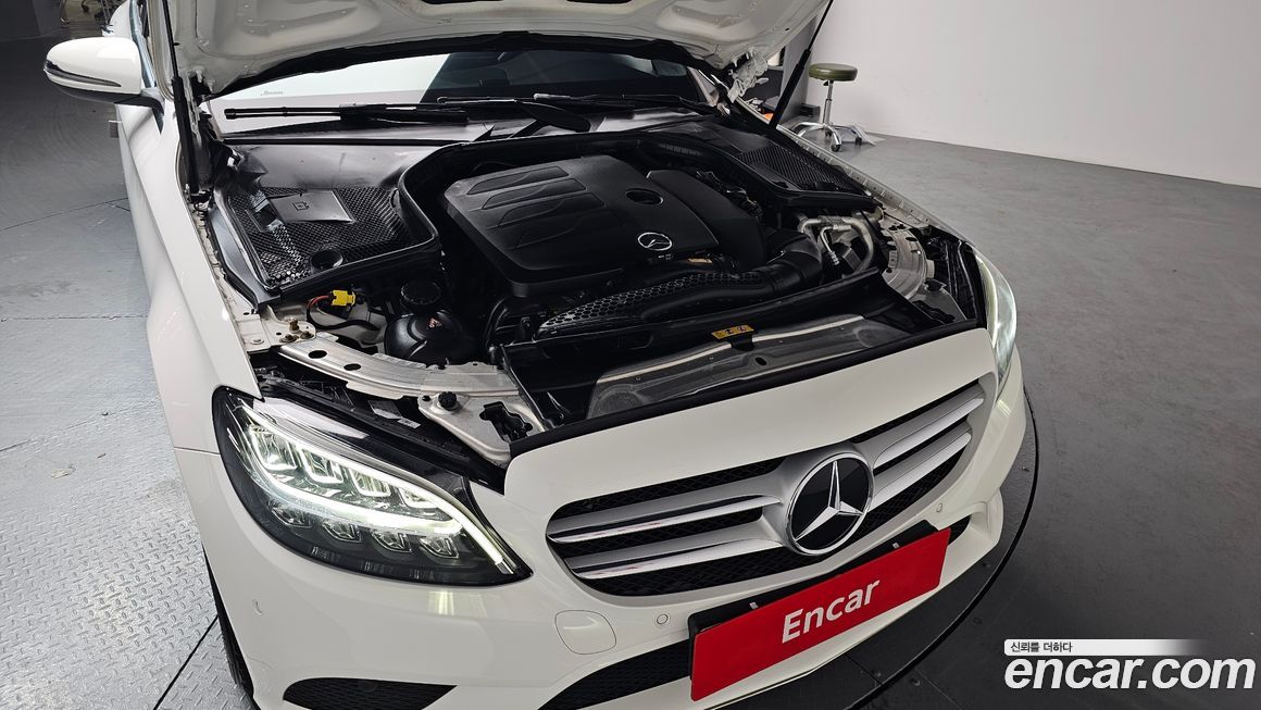 Mercedes-Benz C-Class 2020