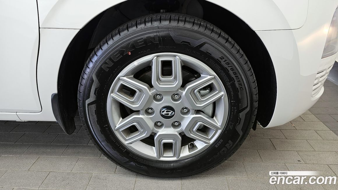 Hyundai Staria 2025