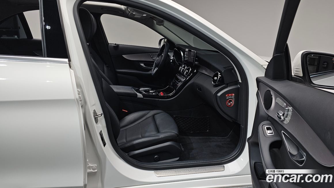 Mercedes-Benz C-Class 2020