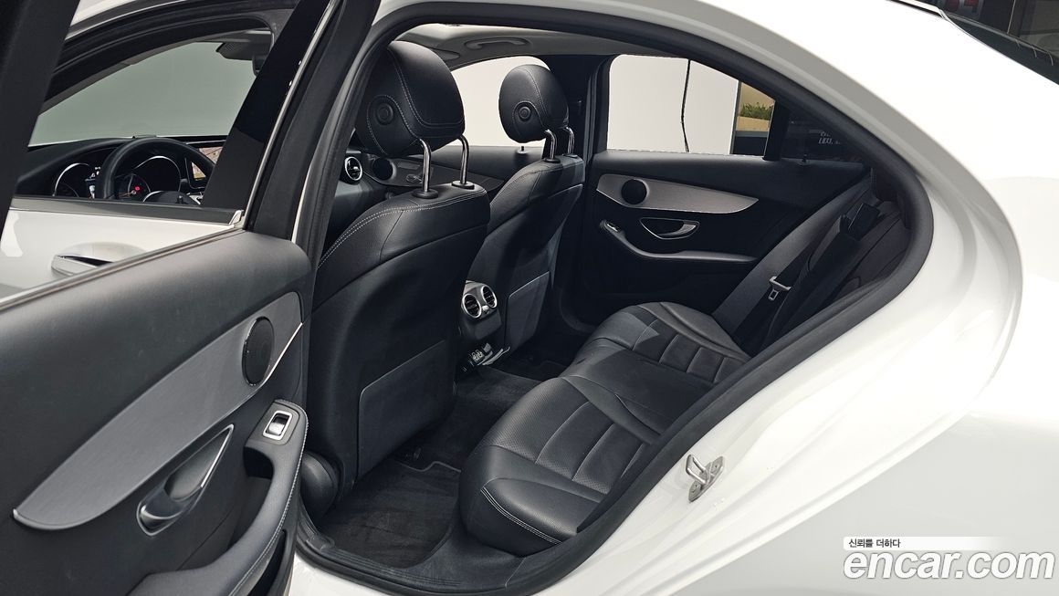 Mercedes-Benz C-Class 2020