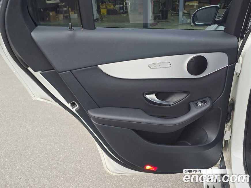 Mercedes-Benz GLC-Class 2019