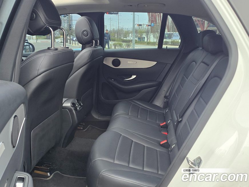 Mercedes-Benz GLC-Class 2019