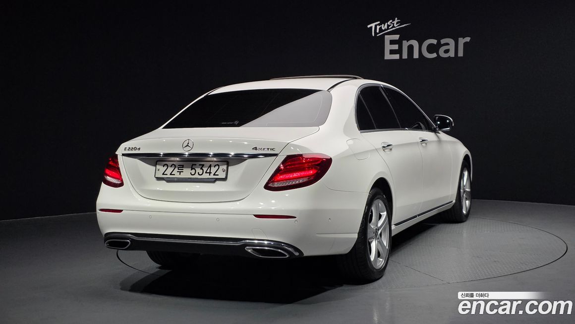 Mercedes-Benz E-Class 2018