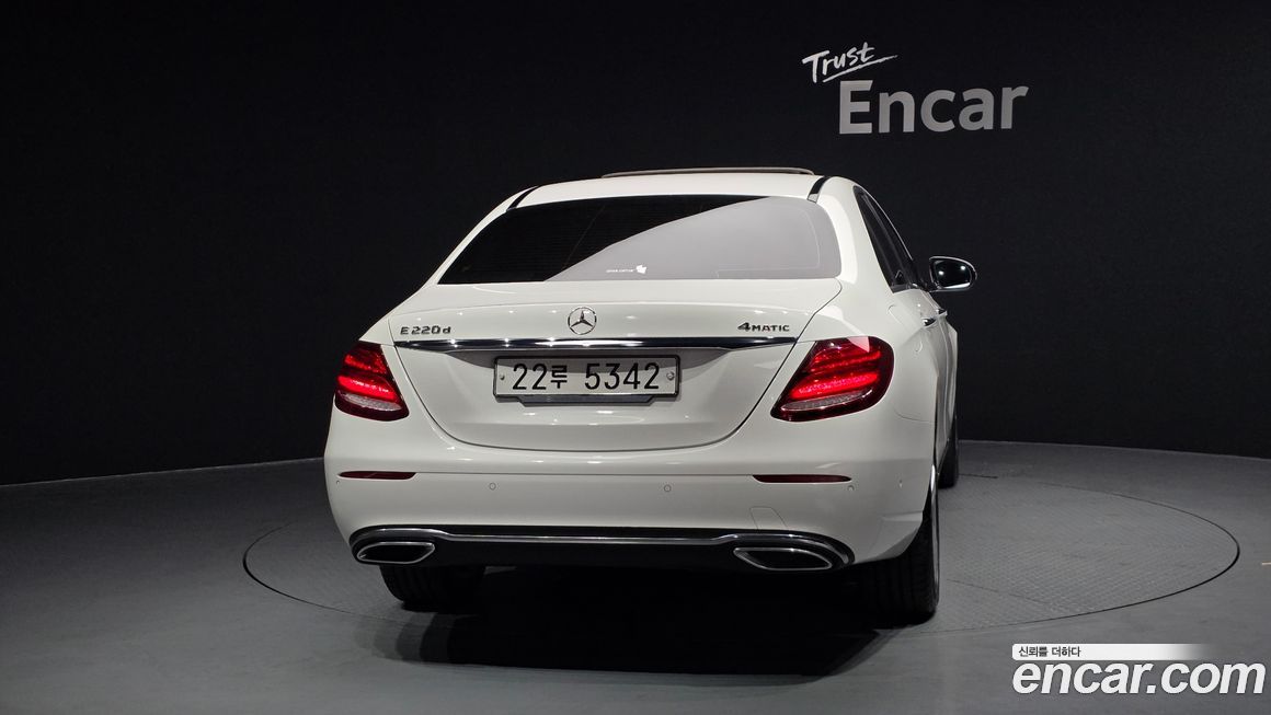Mercedes-Benz E-Class 2018
