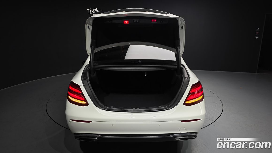 Mercedes-Benz E-Class 2018