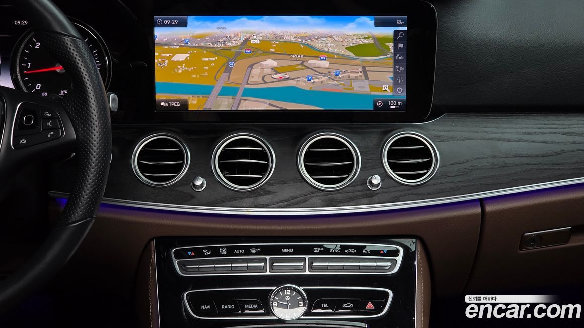 Mercedes-Benz E-Class 2018