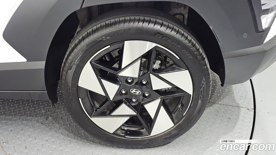 Hyundai Kona 2025