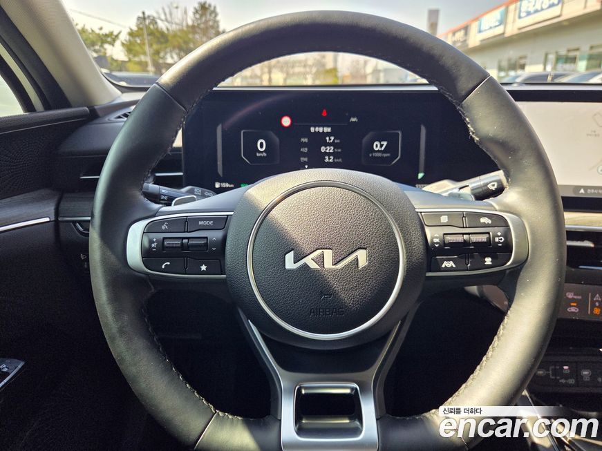 Kia K5 2025