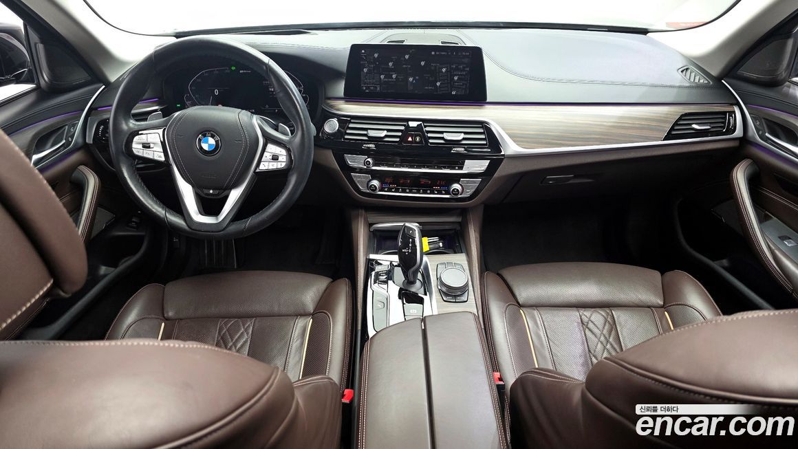 BMW 5-Series 2020