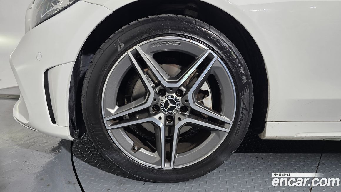 Mercedes-Benz C-Class 2021