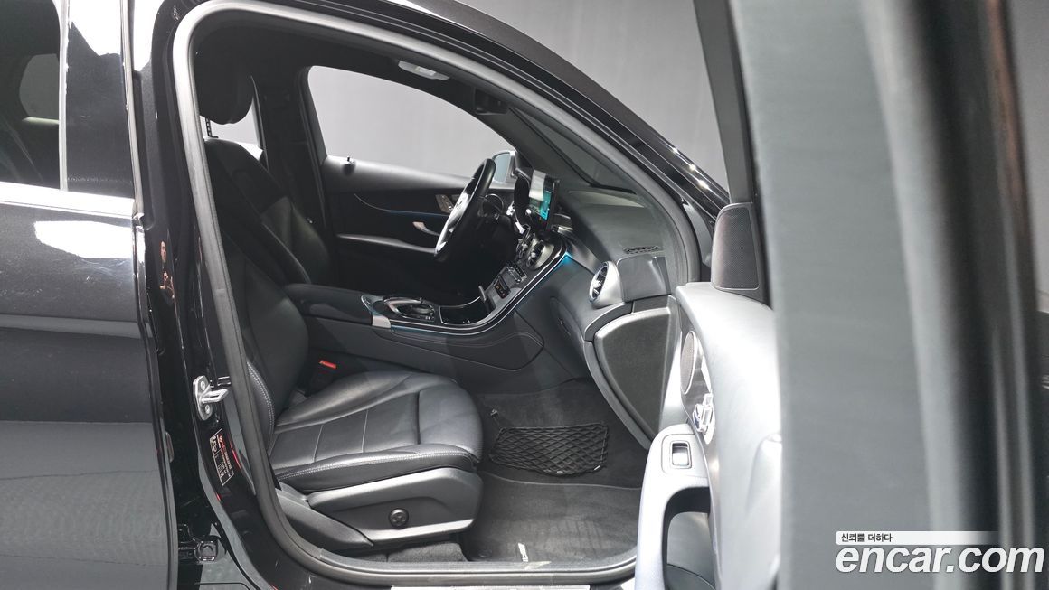 Mercedes-Benz GLC-Class 2019