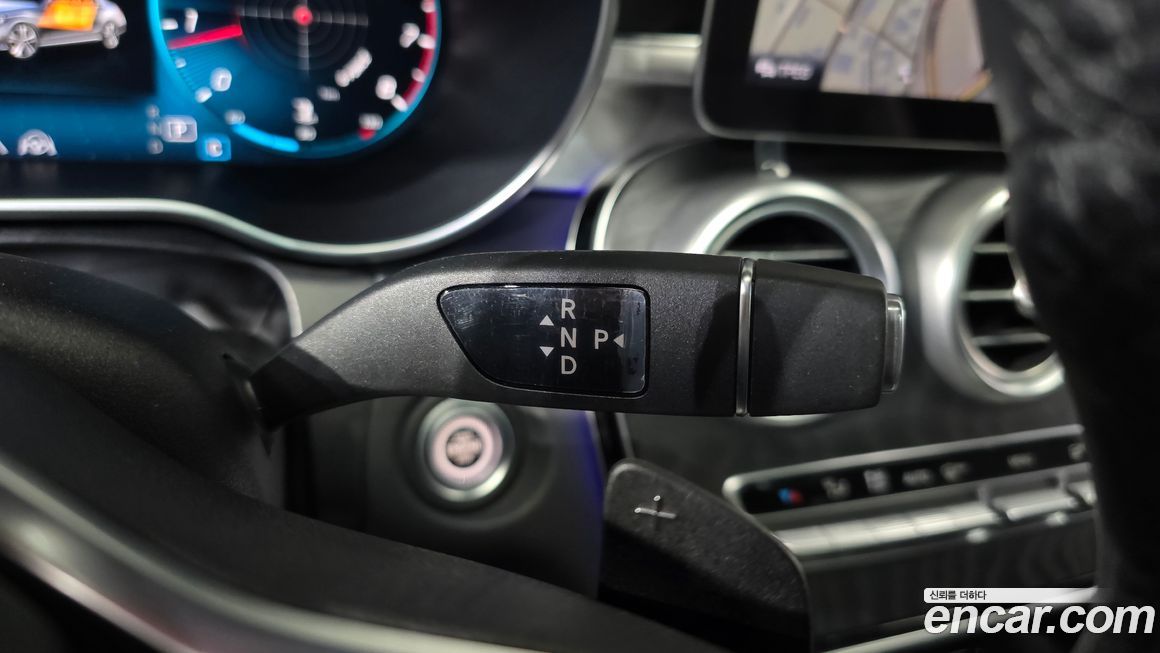 Mercedes-Benz C-Class 2021